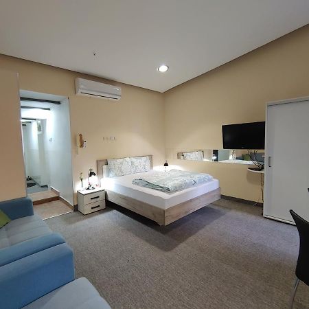Apartment Danijela-City Centar เบลเกรด ภายนอก รูปภาพ