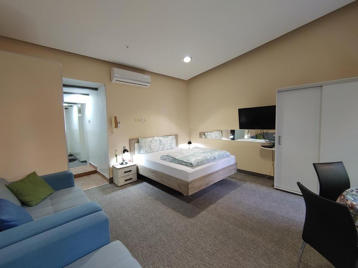 Apartment Danijela-City Centar เบลเกรด ภายนอก รูปภาพ